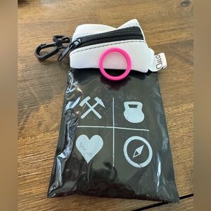 4 Women’s Qalo Silicone Rings, Size 8